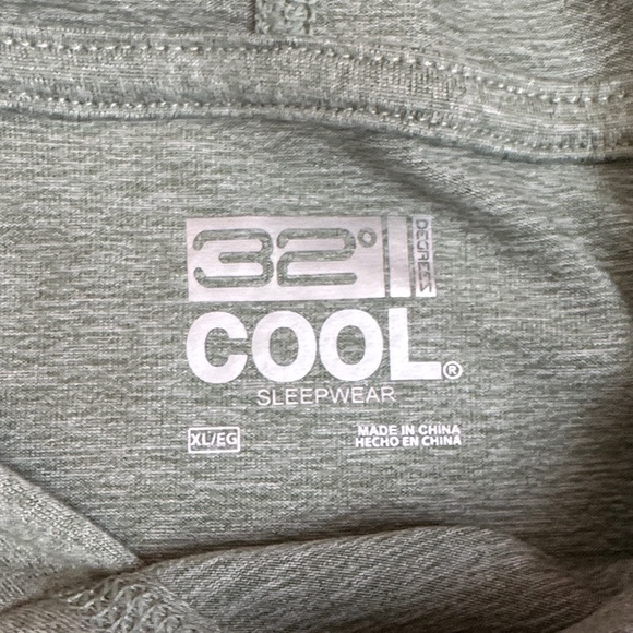 32 Degrees Sage Green Men's Hoodie - Picture 2 of 4